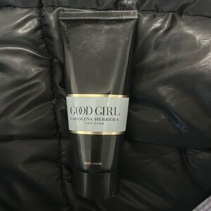 Good Girl Carolina Herrera Body Crème